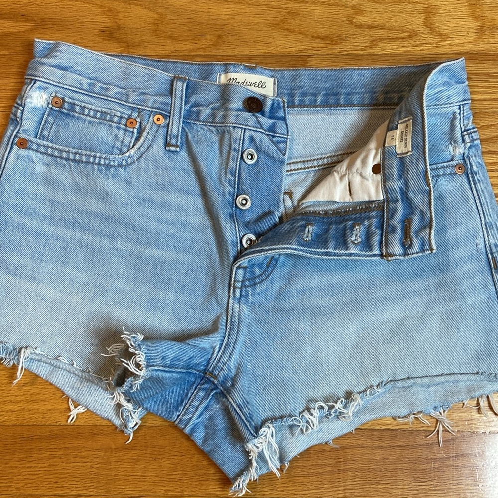 NWOT Madewell Relaxed Denim Shorts. Size 26 - Picture 5 of 13